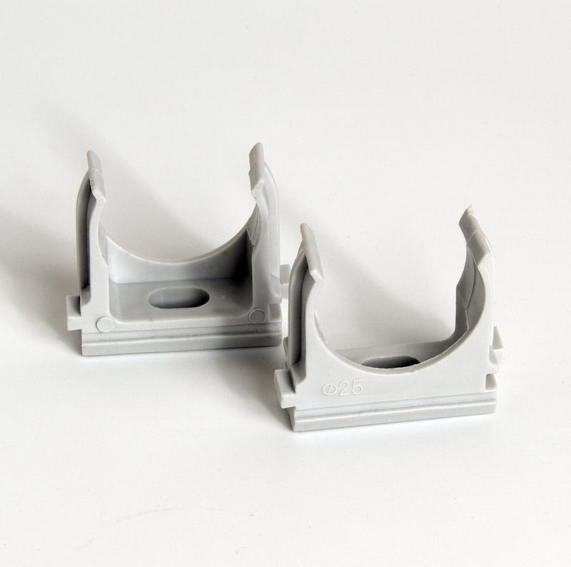 Держатель для труб (клипса) d25мм сер. (уп.100шт) TOKOV ELECTRIC TKE-LC-25-C06/100