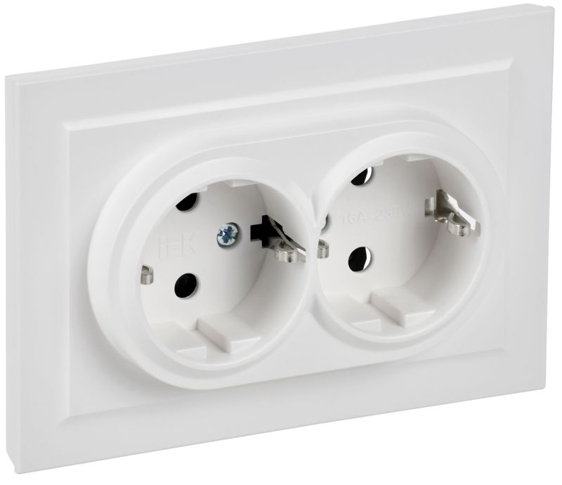 Розетка 2-м СП BRITE РС12-3-БрАБ 16А в сборе с заземл. без защ. шторок арктич. бел. IEK BR-R21-16-K91-F