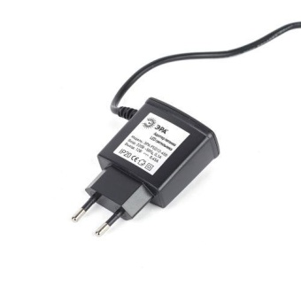 Светильник NLED-473-10W-BK настол. черн. с деревом ЭРА Б0033305