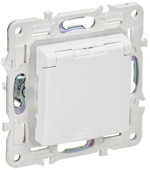 Розетка 1-м SKANDY 16А IP44 с заземл. защ. шторки с крышкой SK-R11W арктич. бел. IEK SK-R16-16-44-K01