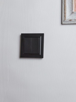 Выключатель 2-кл. СП BRITE ВСР10-2-0-БрЧ 10А в сборе черн. IEK BR-V20-0-10-K02-F