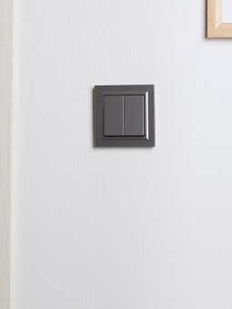 Рамка 1-м BRITE РУ-1-БрС сталь IEK BR-M12-K46